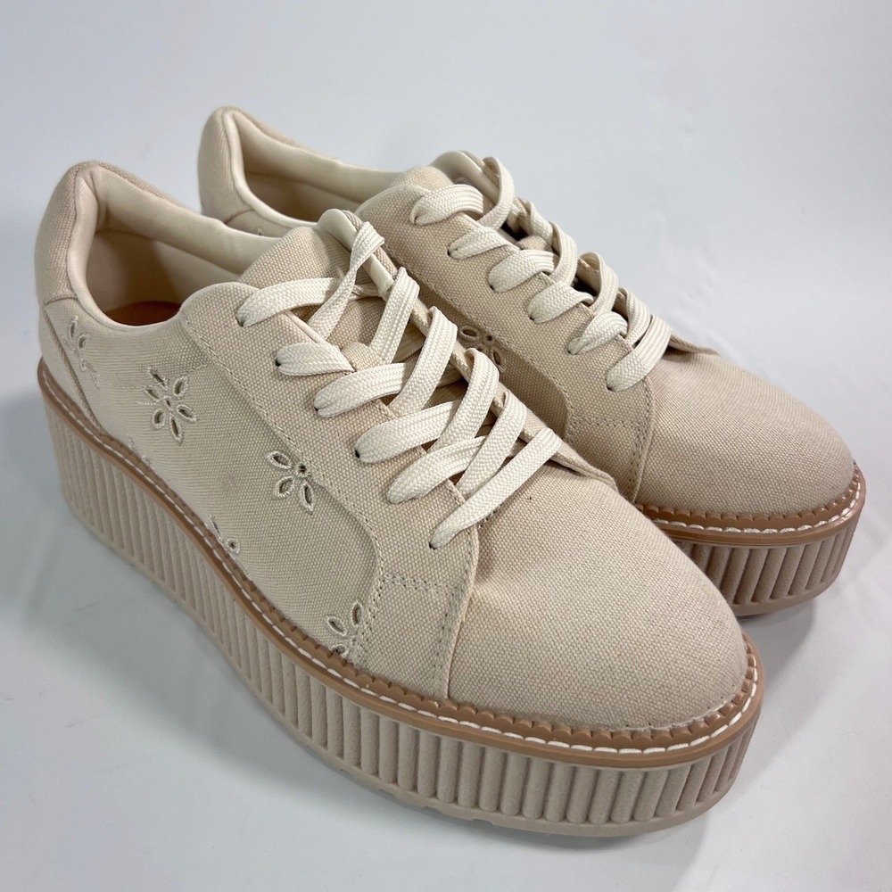 DV Dolce Vita Brin Womens Size 8.5 Cream Floral Eyelet Canvas Platform‎ Sneakers
